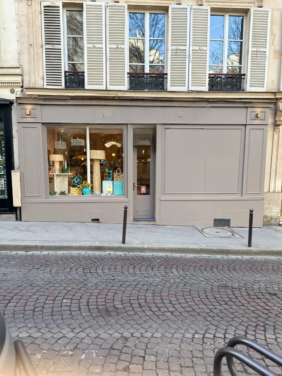 Turnkey Boutique for Rent in Paris 9th, 46 sqm, pop up store, additional interior view