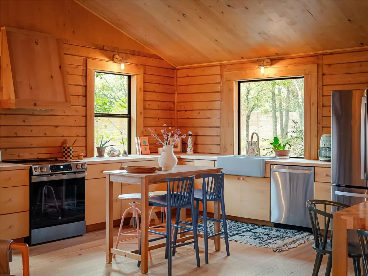 Turnkey Creative Retreat at Sweetheart Ranch, Smithville, 186 sqm, private event, pop-up rental, third interior view