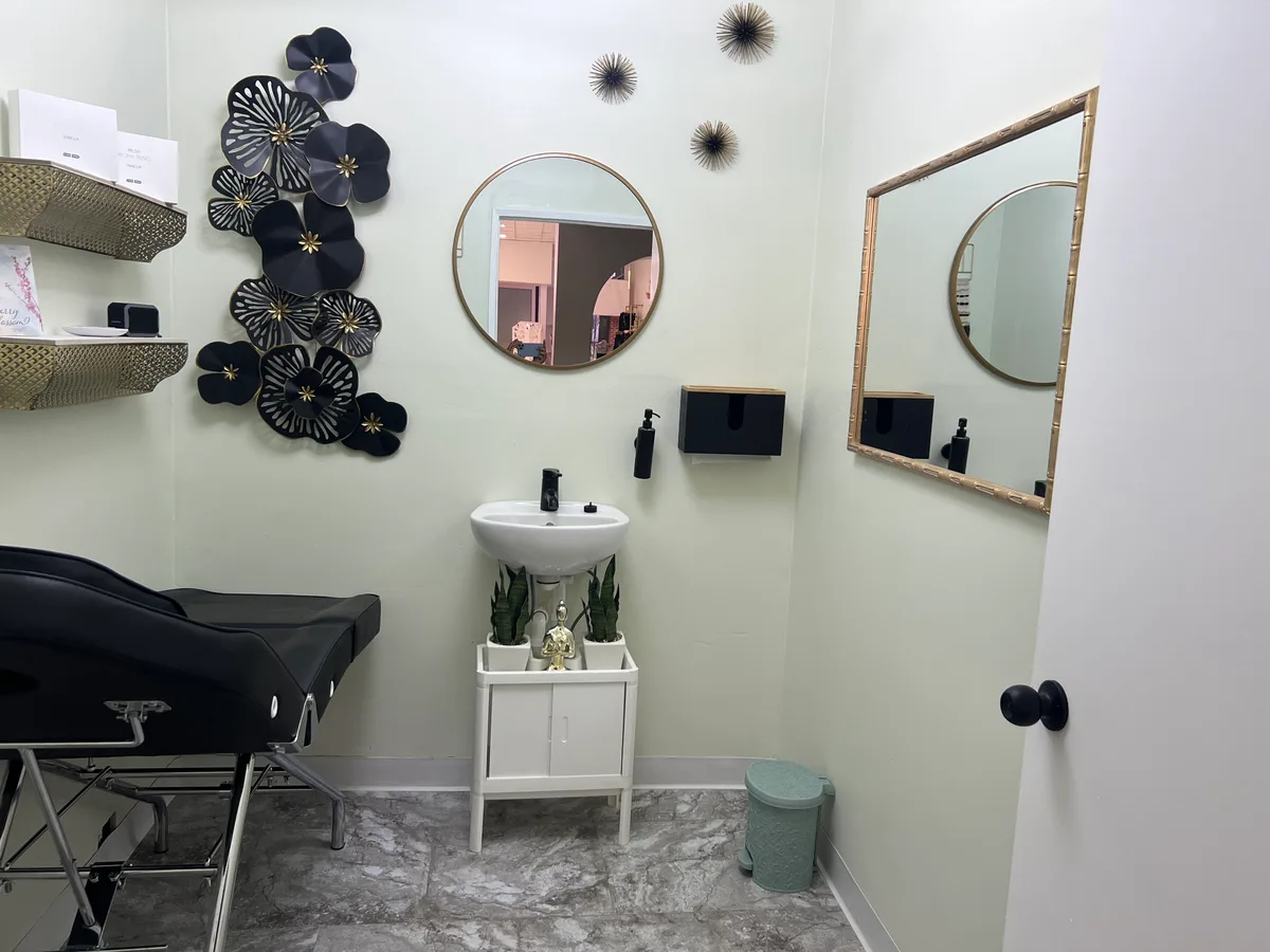 Turnkey Tattoo Studios for Rent - Be Your Own Boss!, 5 sqm, private event, pop-up rental in Torrance
