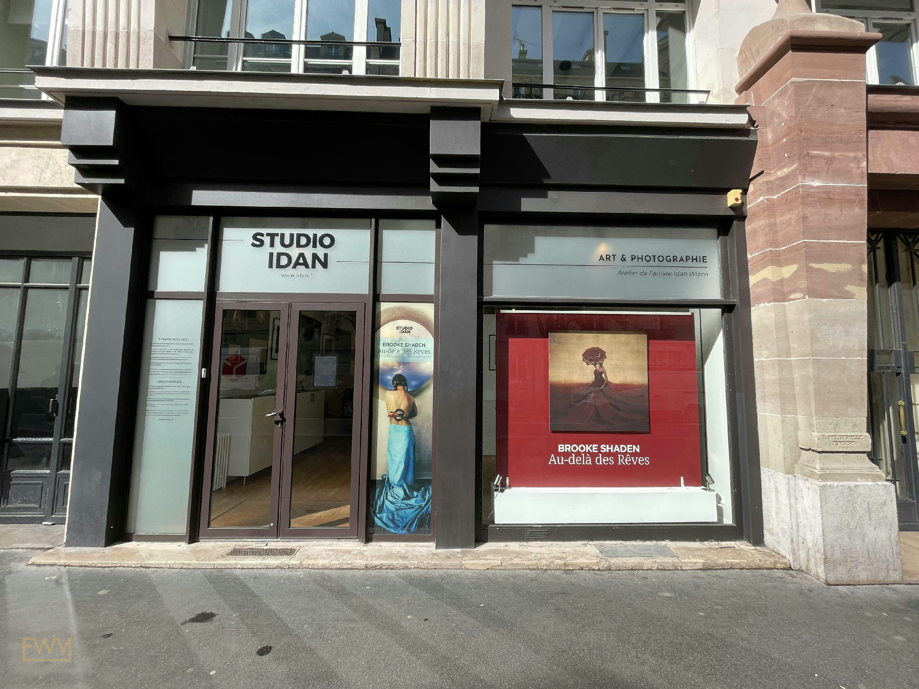 Two-Level 120 sqm Art Gallery on Rue Beaubourg, Paris, pop up store
