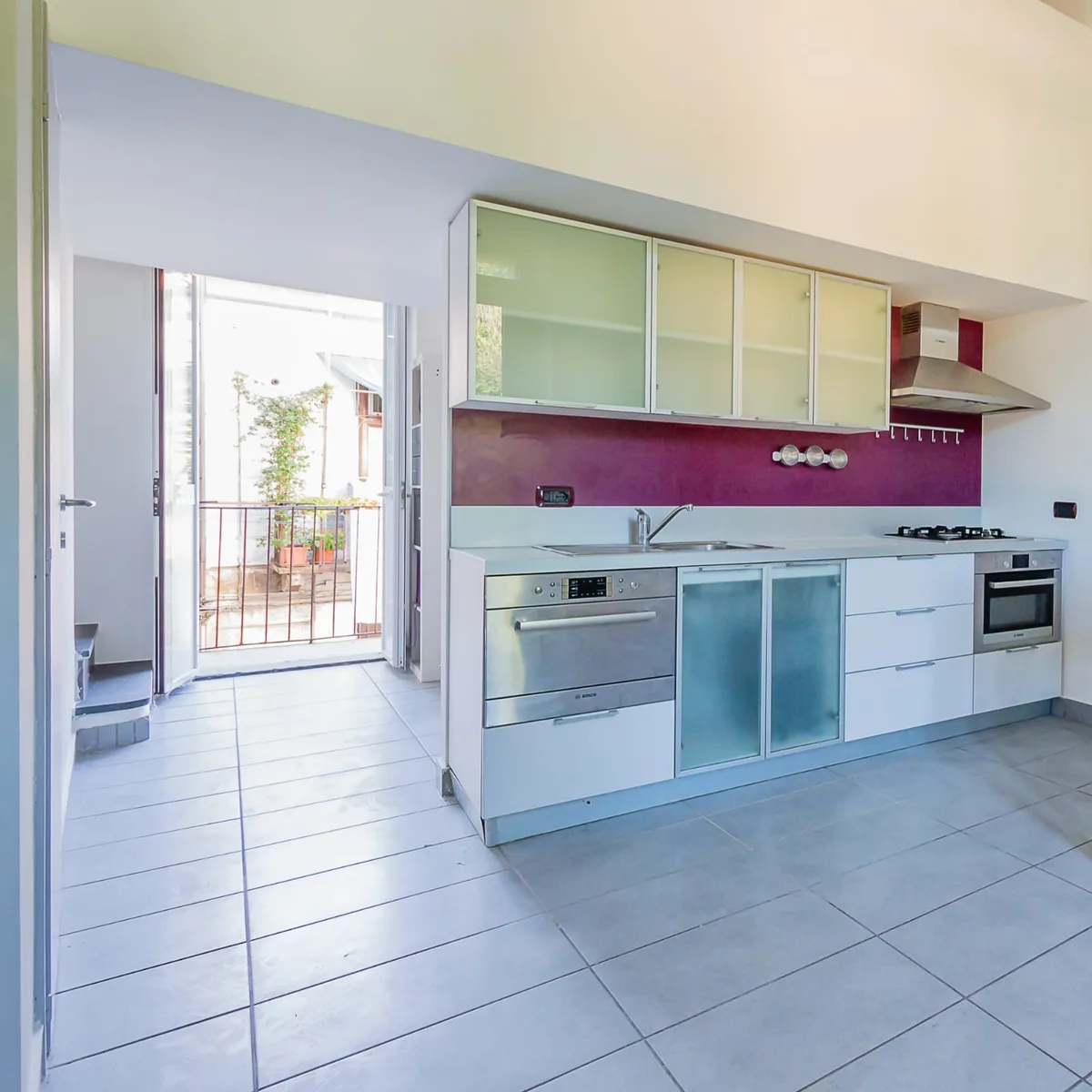 Two-Room Apartment on the Martesana Canal, 65 sqm, showroom presentation, pop-up rental in Milano, additional interior view