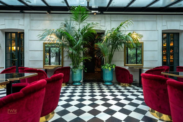 Unique 1000 sqm Showroom and Event Space in Montmartre