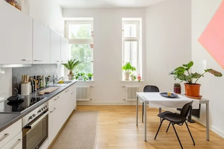 Unique 120 sqm Apartment on Spenerstraße, Berlin — 2