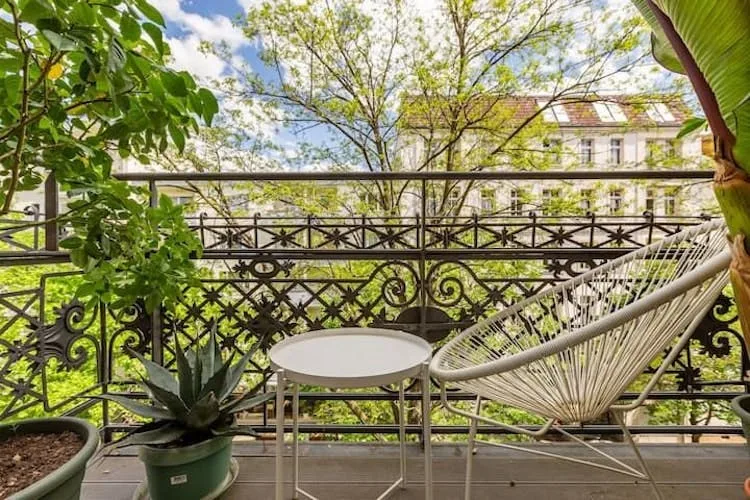Unique 120 sqm Apartment on Spenerstraße, Berlin — 3