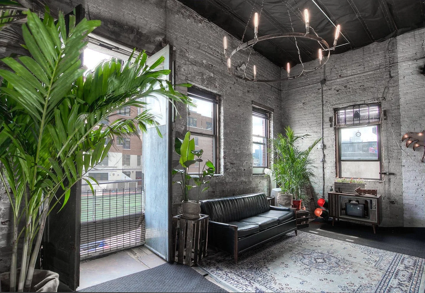 Unique 149 sqm Event Loft and Photo Studio in Brooklyn — 3