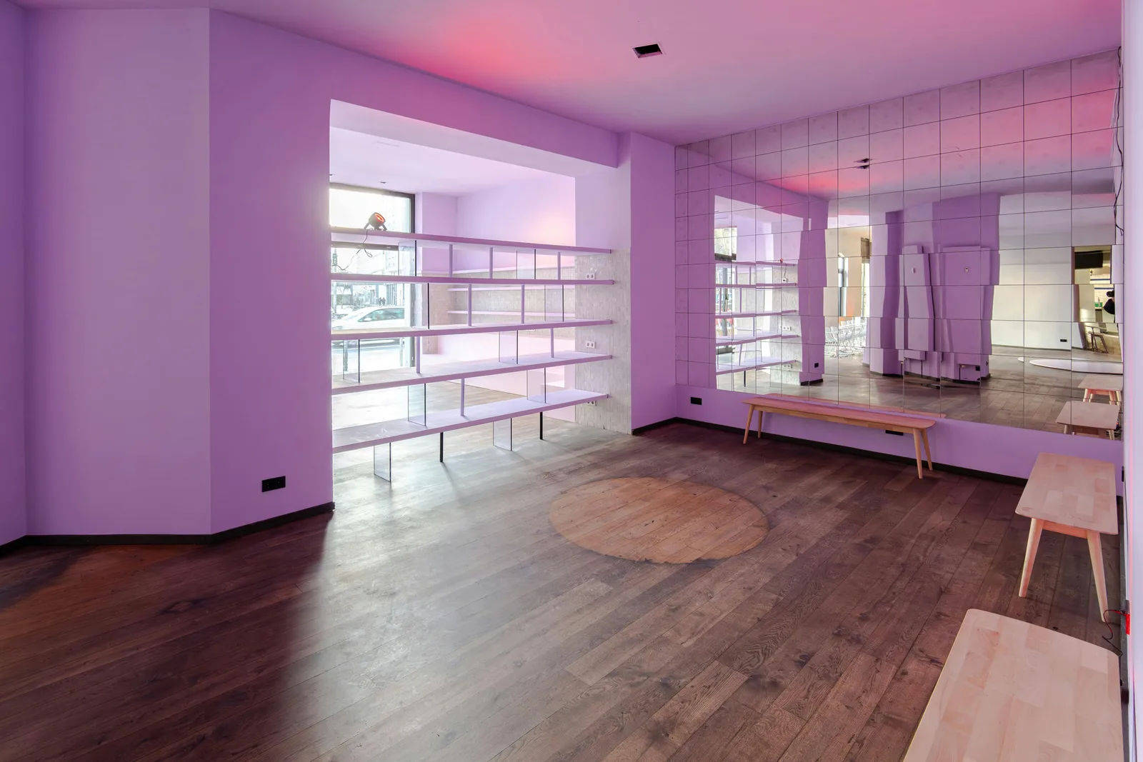 Unique 180 sqm Pop-Up and Event Space at Alexanderplatz — 4