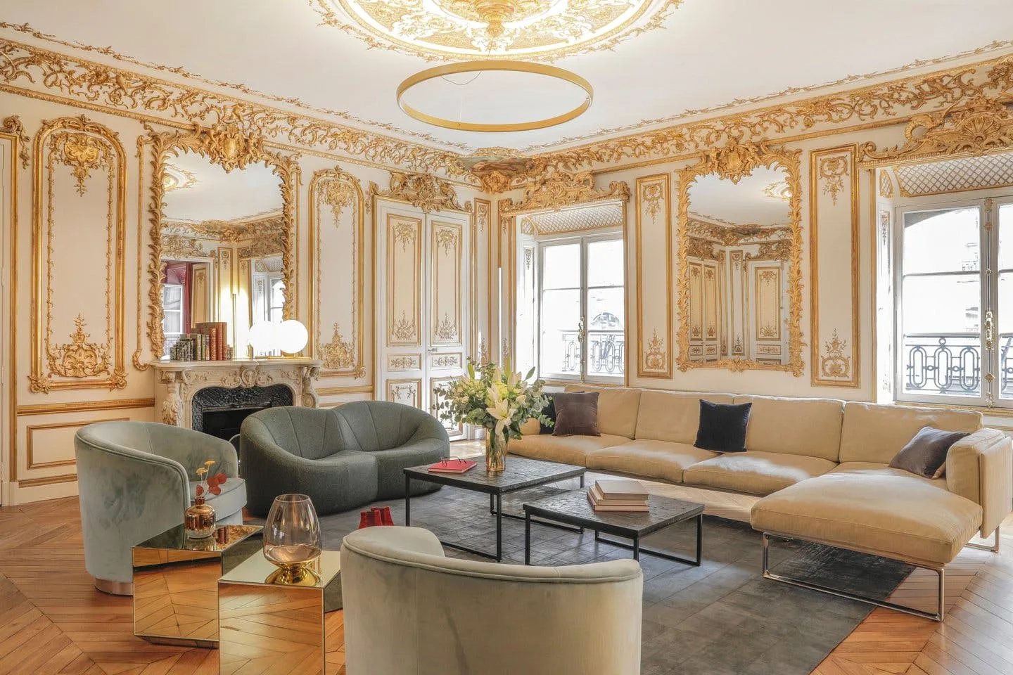Unique 190 sqm Showroom near Place de la Concorde, Paris — 2