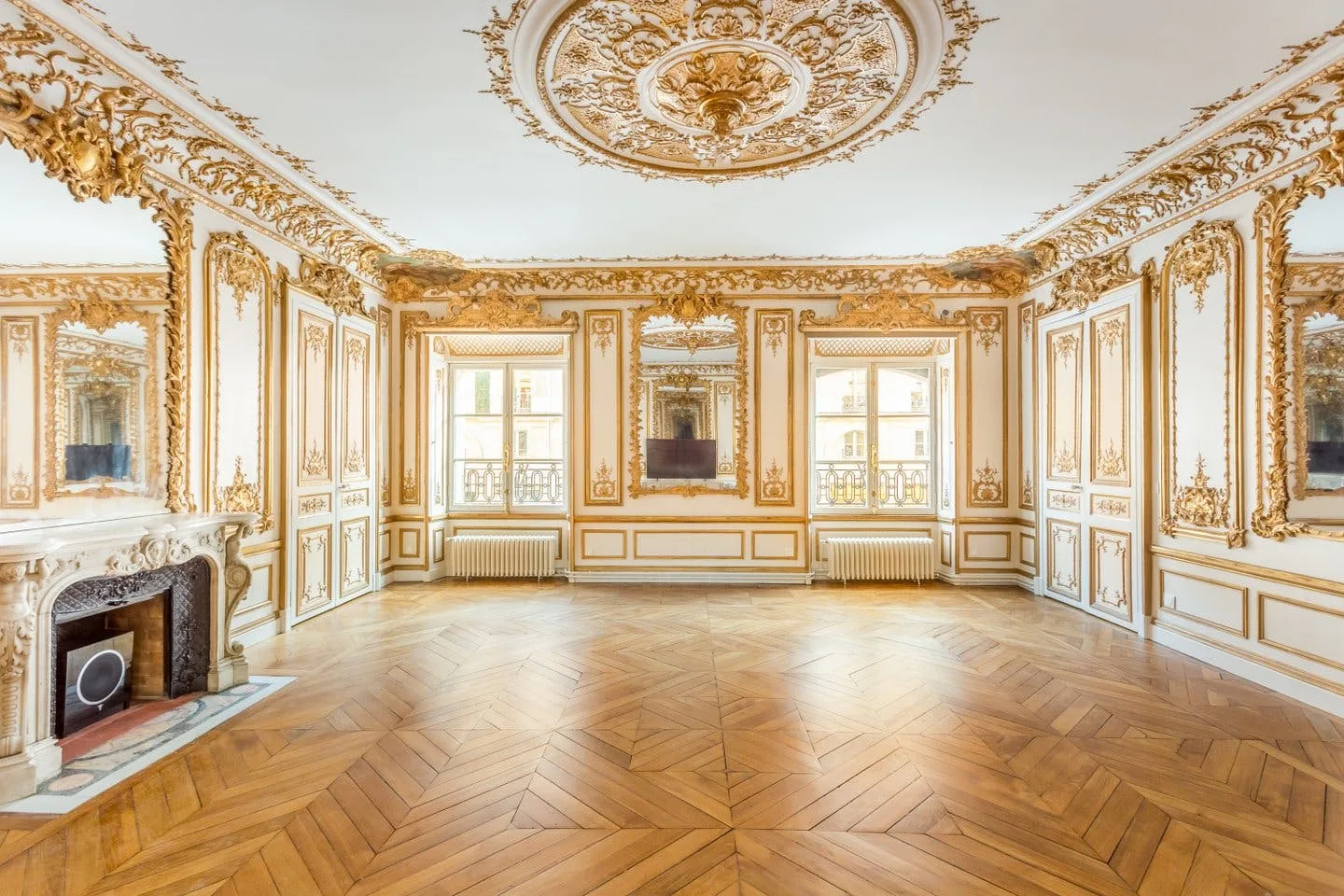 Unique 190 sqm Showroom near Place de la Concorde, Paris — 3
