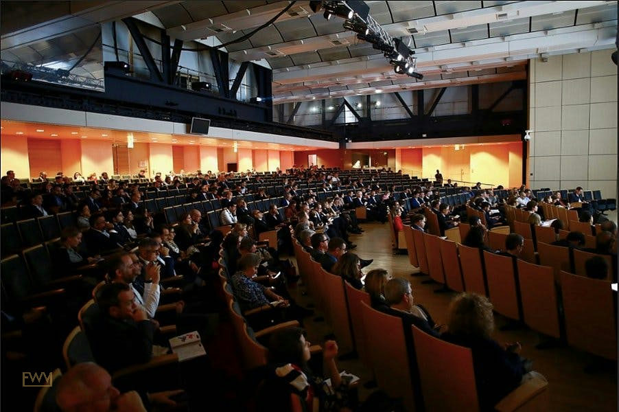 Unique 4,000 sqm Event and Gallery Space in Paris, art exhibition, pop-up rental, additional interior view