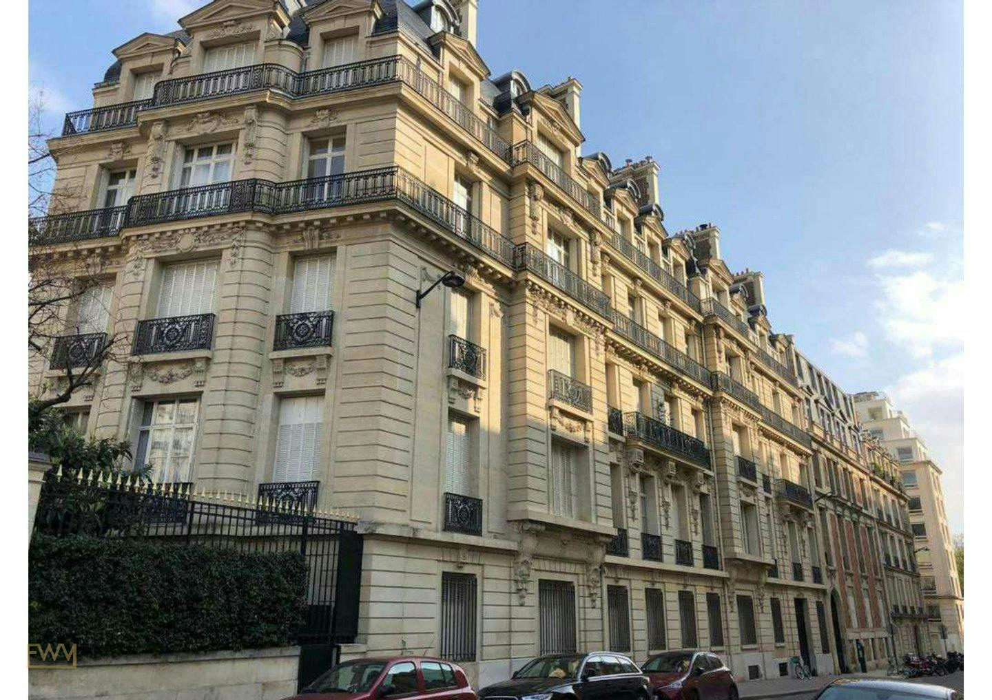 Unique 530 sqm Event and Showroom Space in Paris, product launch, pop-up rental