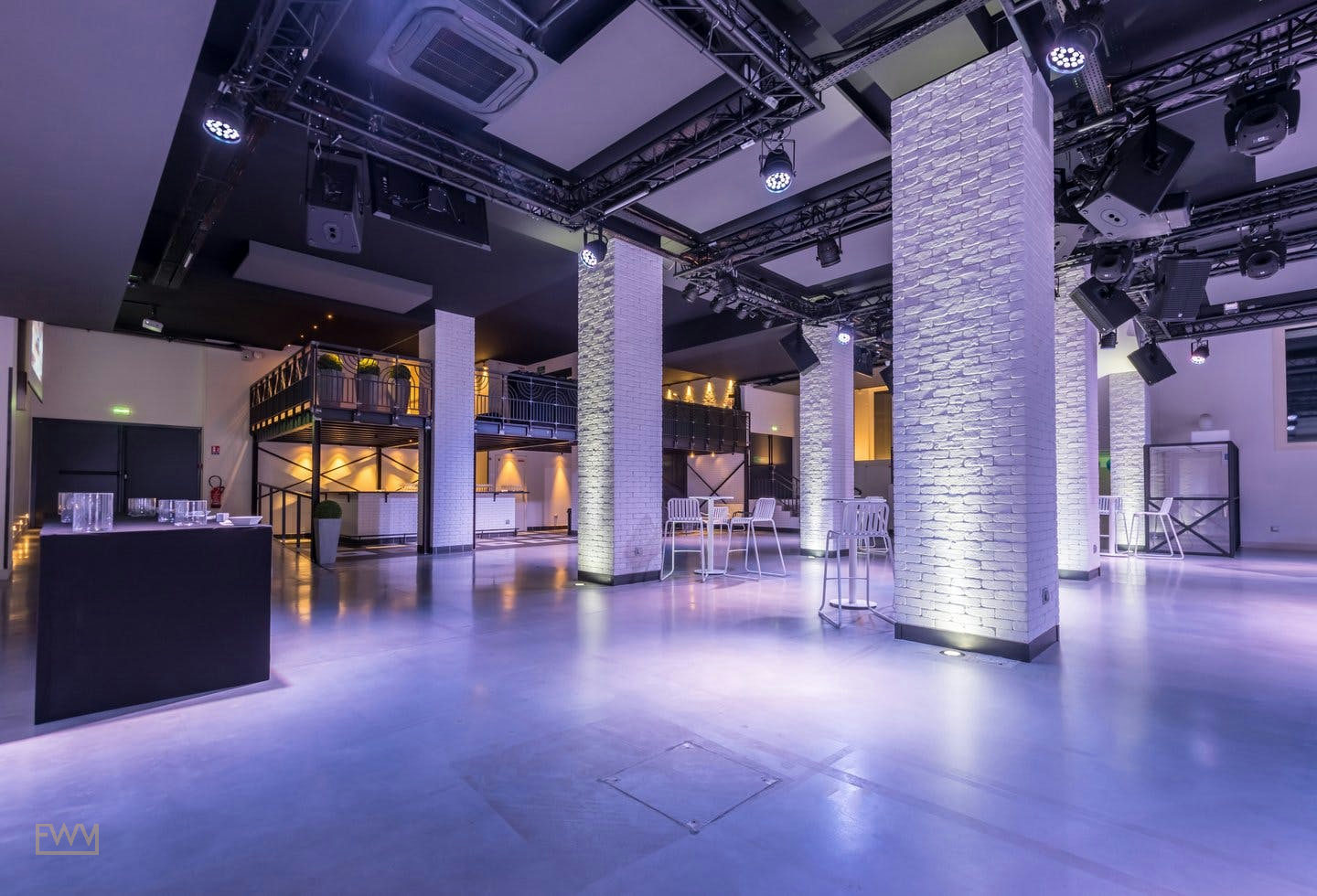 Unique 700 sqm Commercial Space in Paris 15th Arrondissement, fashion showroom, pop-up rental