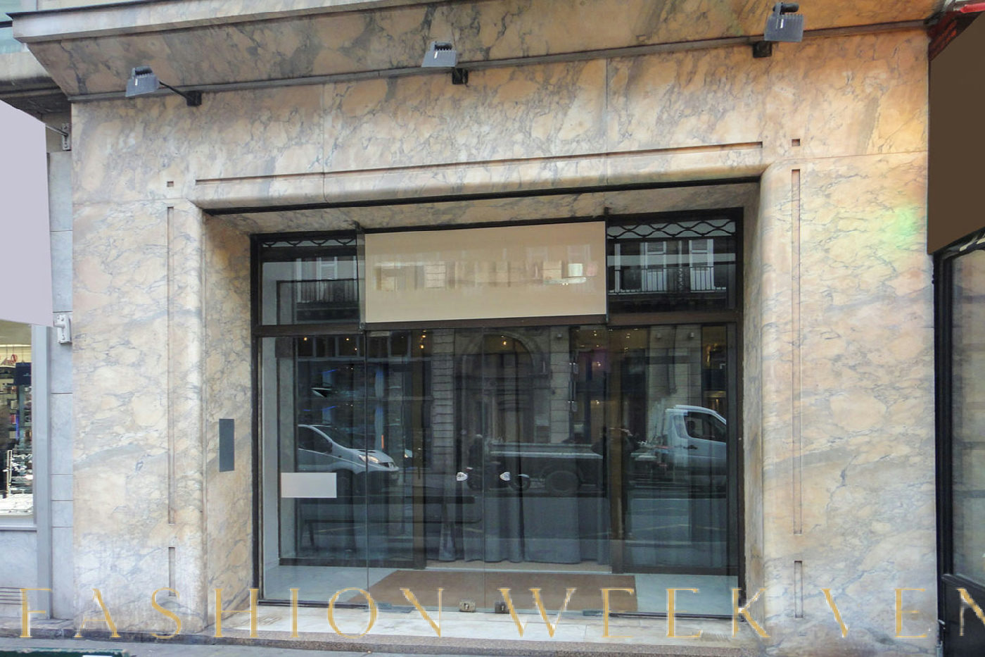 Unique 80m² Boutique with Stock Room in Louvre-Rivoli, pop up store in Paris