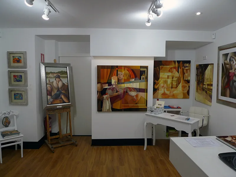 Unique Art Gallery in Madrid de los Austrias, 5 sqm, art exhibition, pop-up rental, second interior view