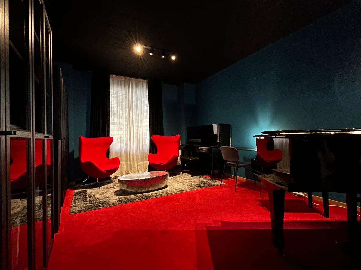 Unique Cinematic Space in Central Madrid, 65 sqm, photo shoot, pop-up rental
