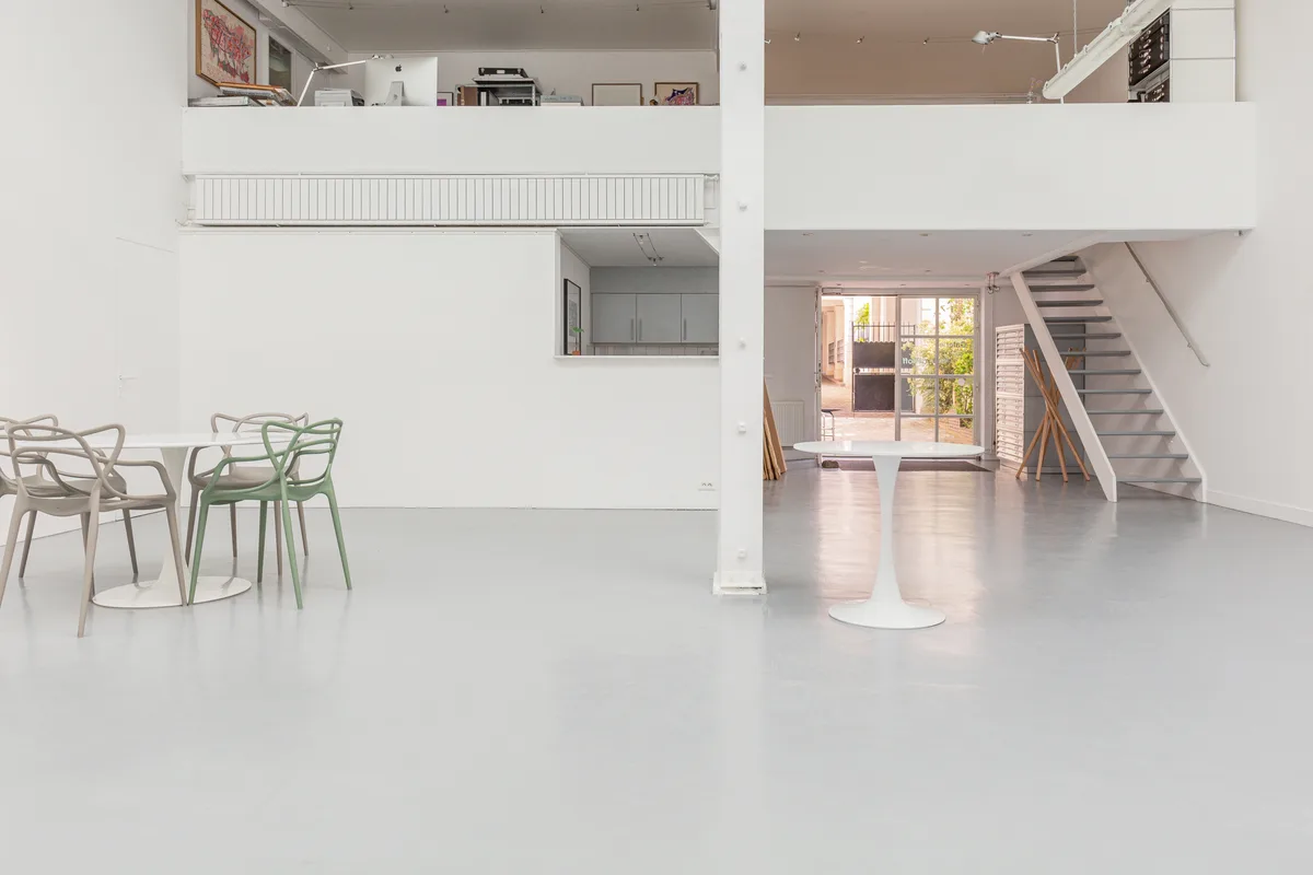 Unique Contemporary Art Gallery in Paris, 92 sqm, art exhibition, pop-up rental