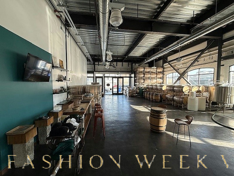 Unique Craft Distillery and Warehouse Event Venue, 214 sqm, cocktail reception, pop-up rental in Oakland