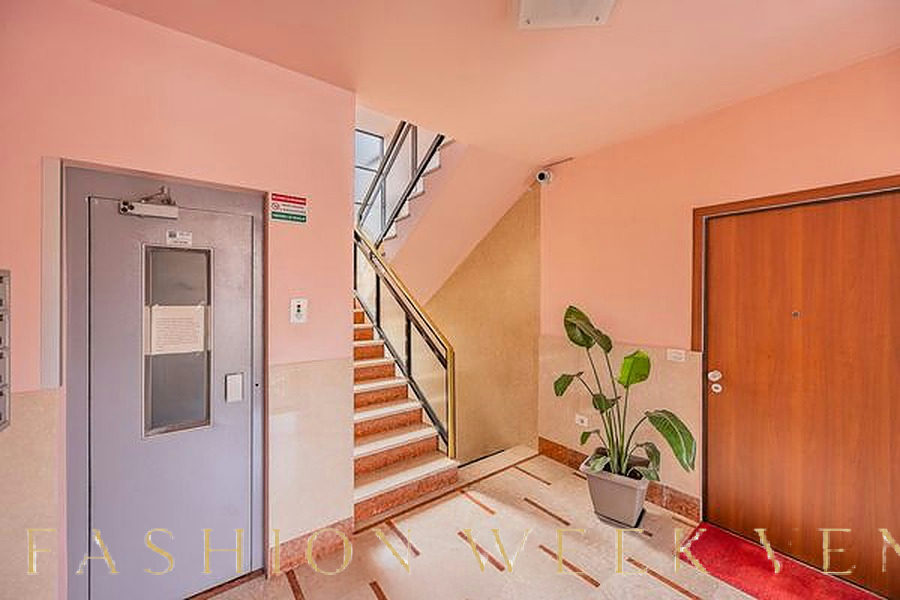 Unique Creative Loft Atelier C/3 with Raw Aesthetic, 80 sqm, pop up store in Milano, interior view