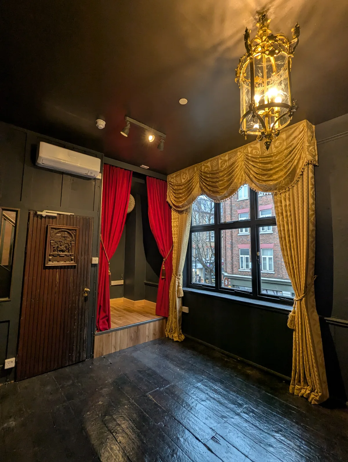 Unique Early 19th-Century Space in Fitzrovia, 45 sqm, pop up store in Greater London, additional interior view
