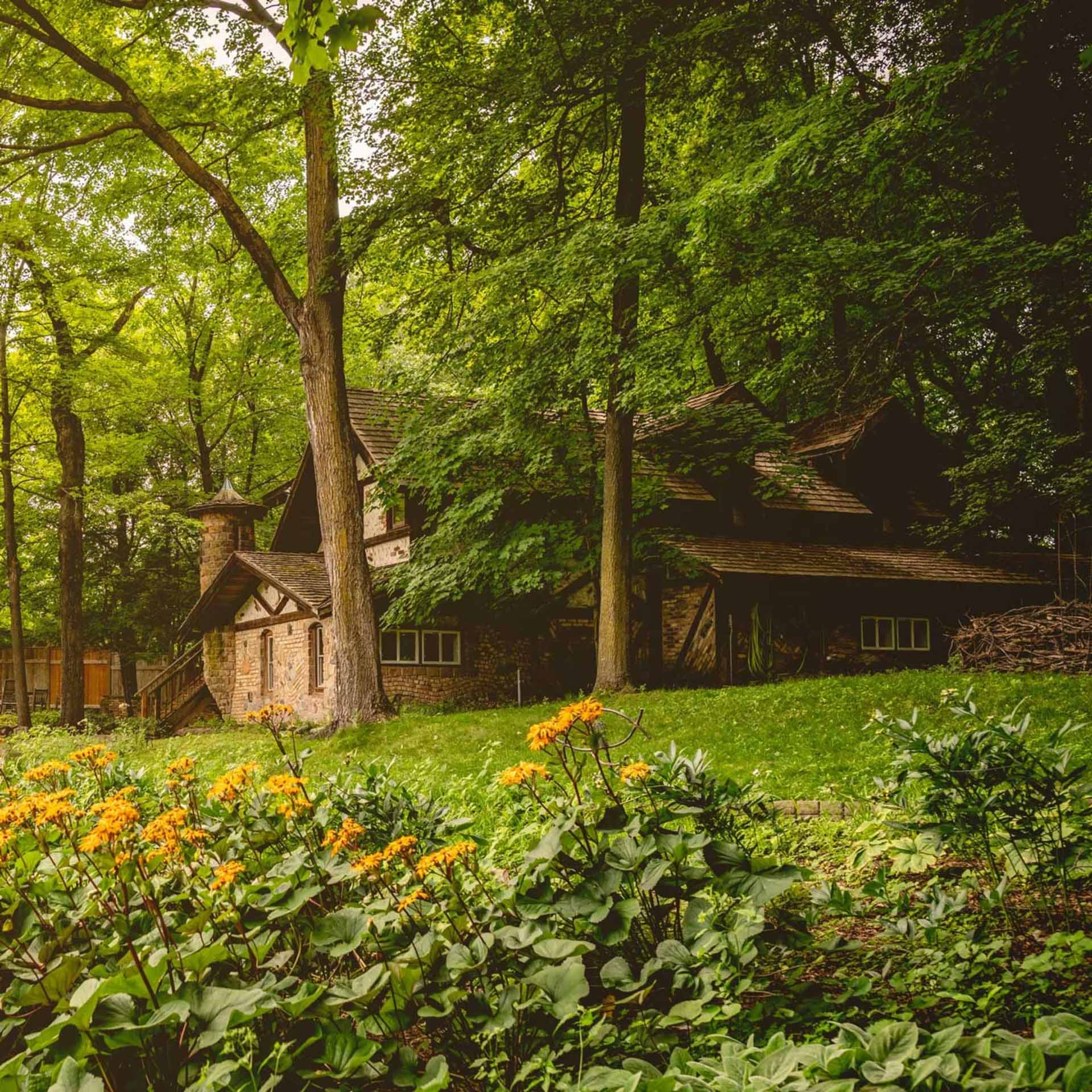 Unique Event Center in a Renovated Rustic Chapel, 929 sqm, pop up store in Orono