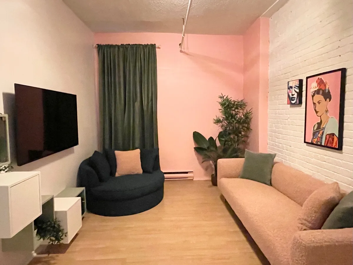 Unique Event Space in Downtown Montreal, 93 sqm, pop up store in Montréal, third interior view