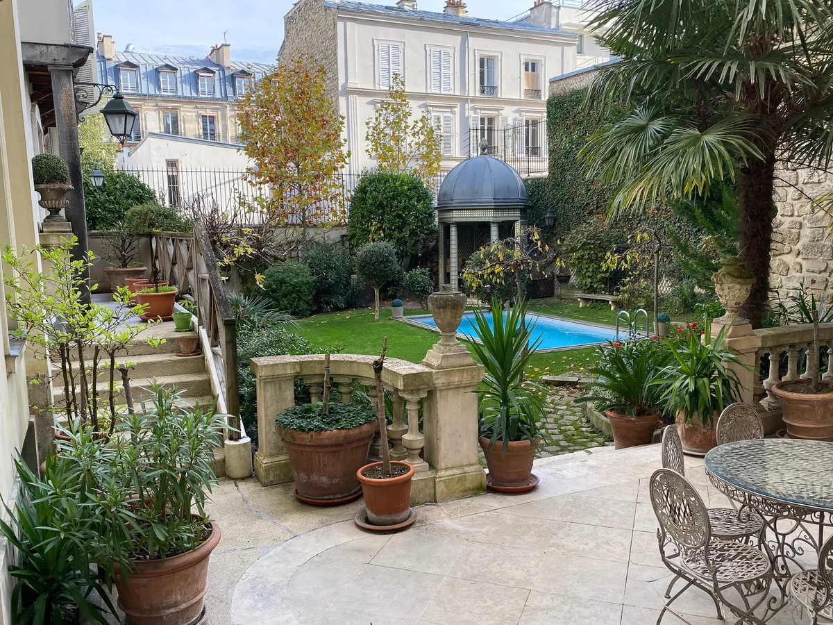 Unique Event Space in the 7th Arrondissement of Paris, 350 sqm, photo shoot, pop-up rental
