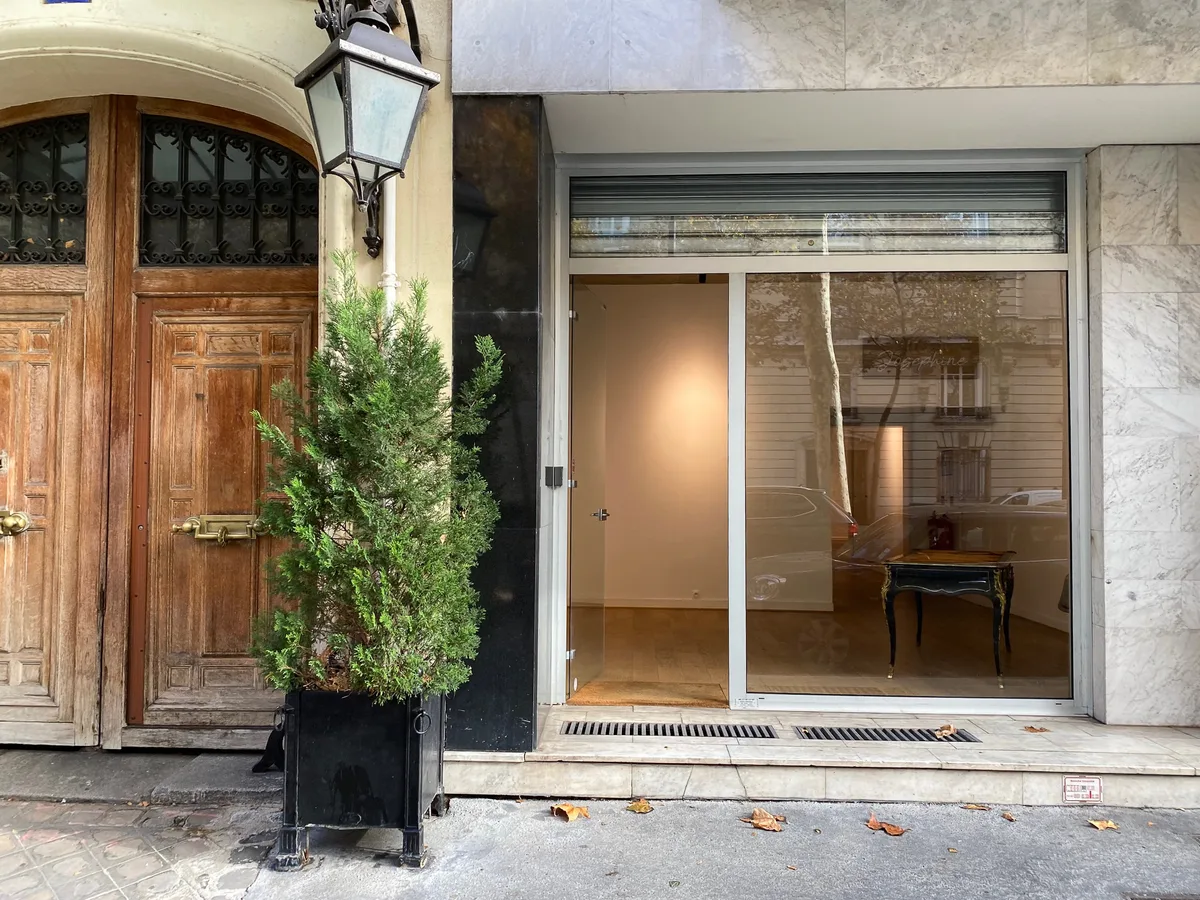 Unique Event Space in the 7th Arrondissement of Paris, 350 sqm, photo shoot, pop-up rental, third interior view