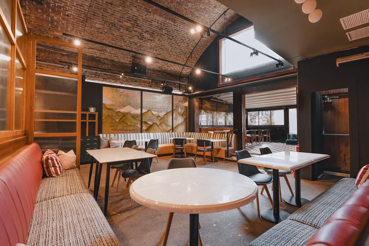 Unique Event Space with Railway Arches in Shoreditch, 836 sqm, brand activation, pop-up rental in Greater London, third inte…