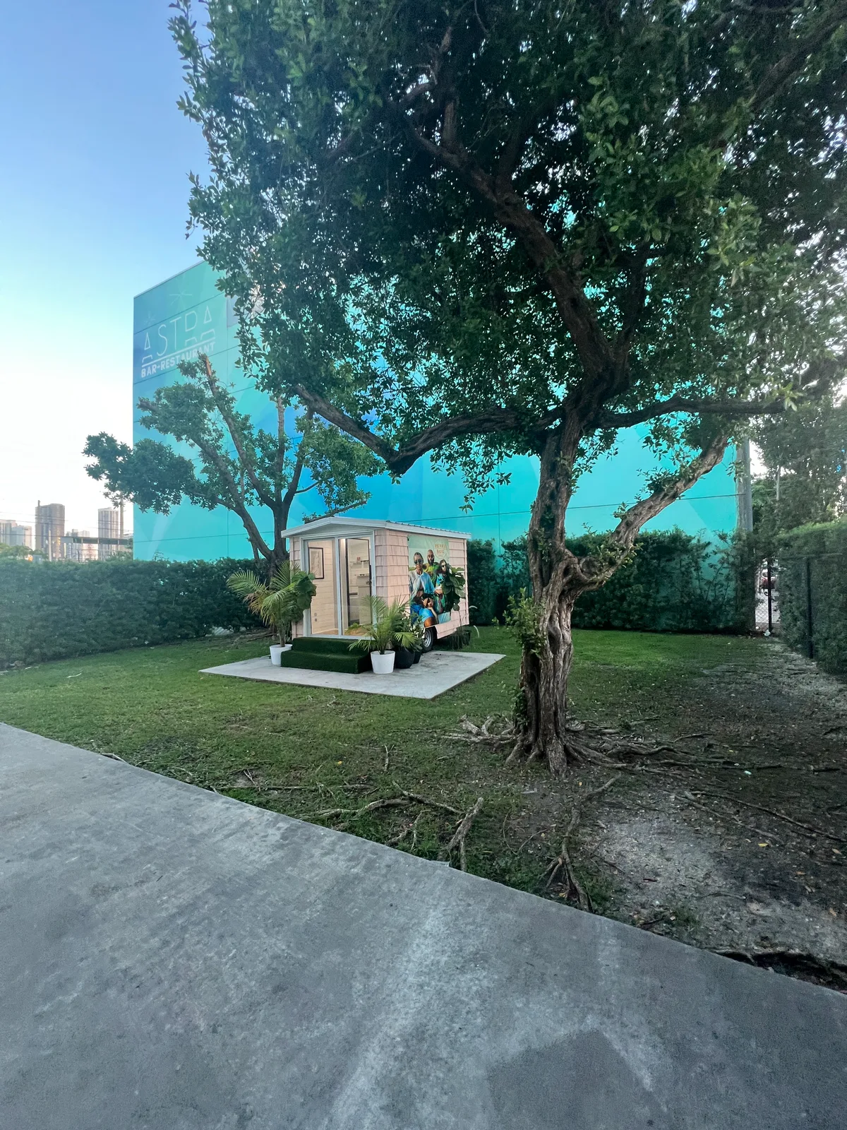 Unique Eyewear Display Space in Wynwood, 74 sqm, art exhibition, pop-up rental in Miami, additional interior view