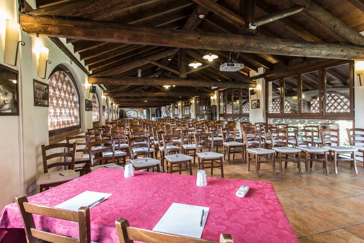 Unique Farmhouse Venue near Milan, 1000 sqm, private event, pop-up rental in Concorezzo, interior view