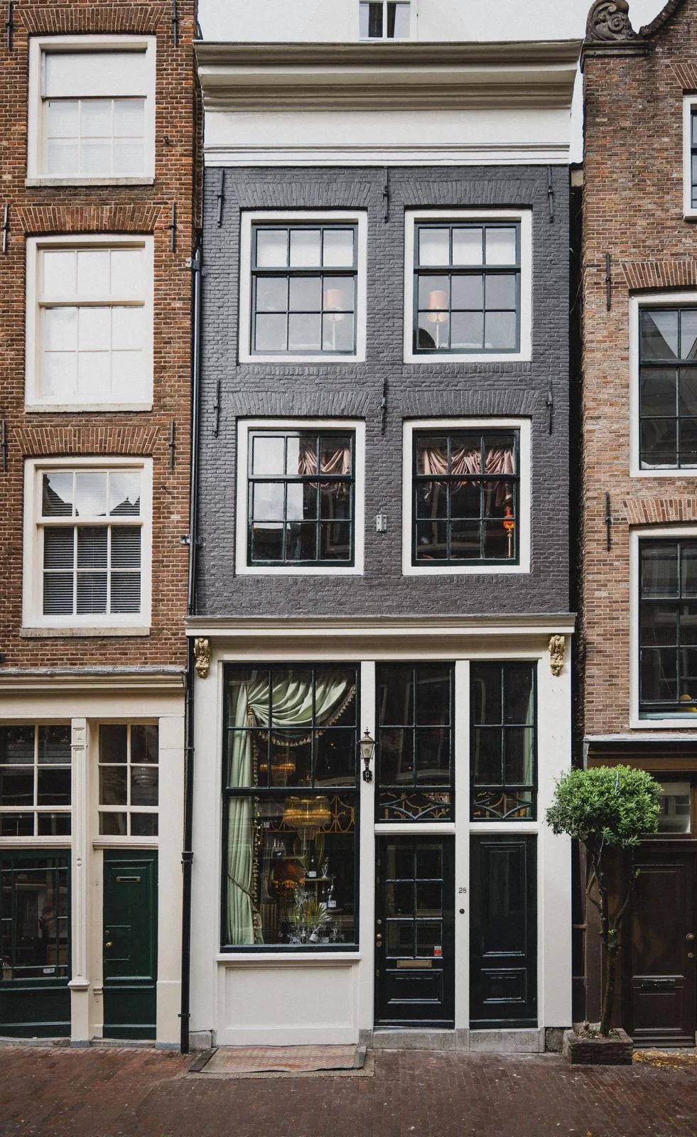Unique Five-Floor Art-Deco Townhouse in Amsterdam, 96 sqm, pop up store, interior view