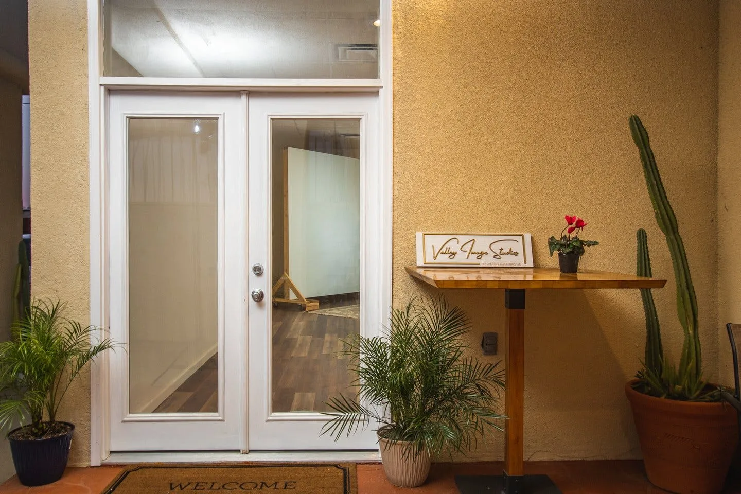 Unique Flexible Studio with Interchangeable Walls in Bakersfield — 2
