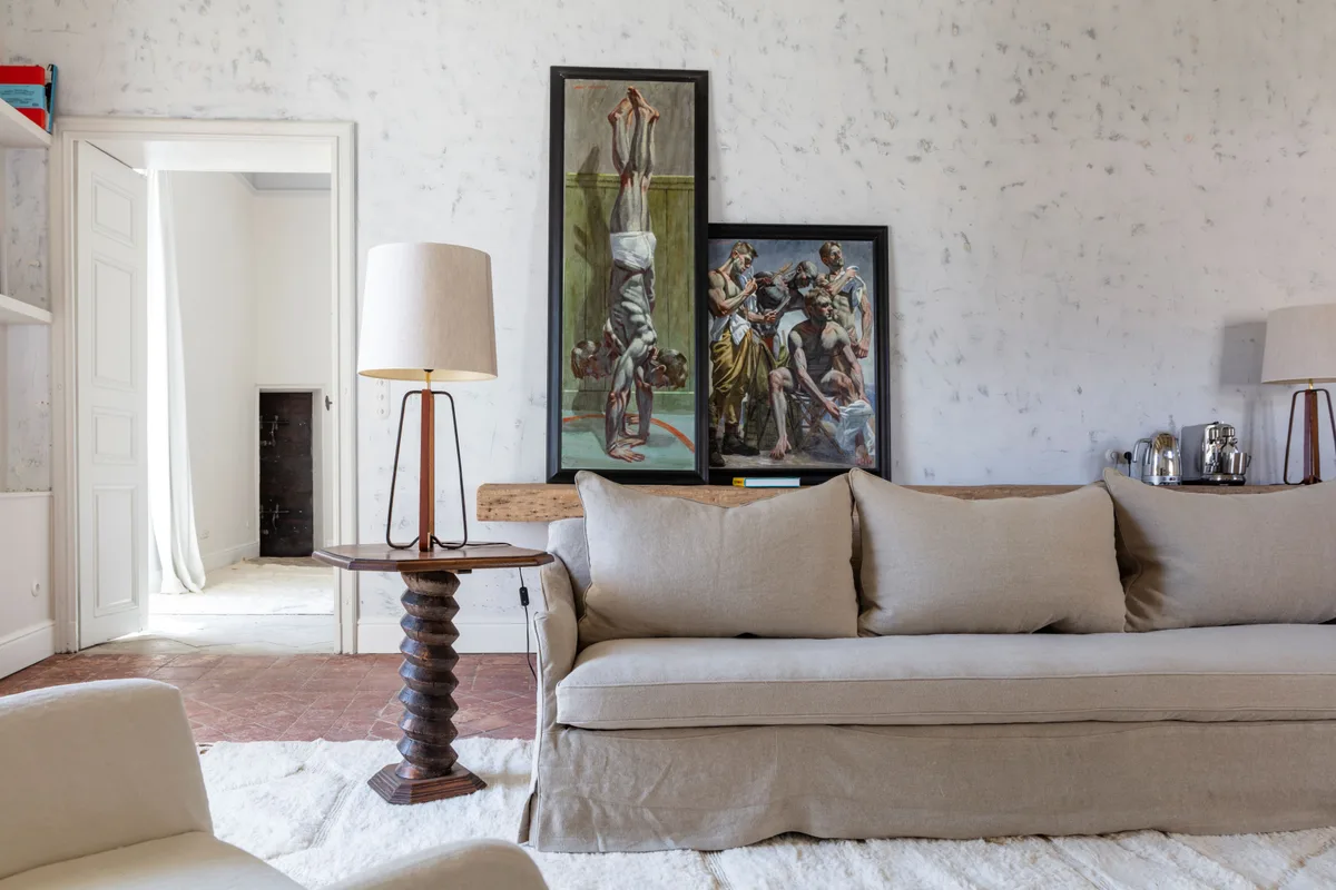 Unique Historic Property with Eclectic Interior Design, 1100 sqm, art exhibition, pop-up rental in Vallabrègues, third inter…