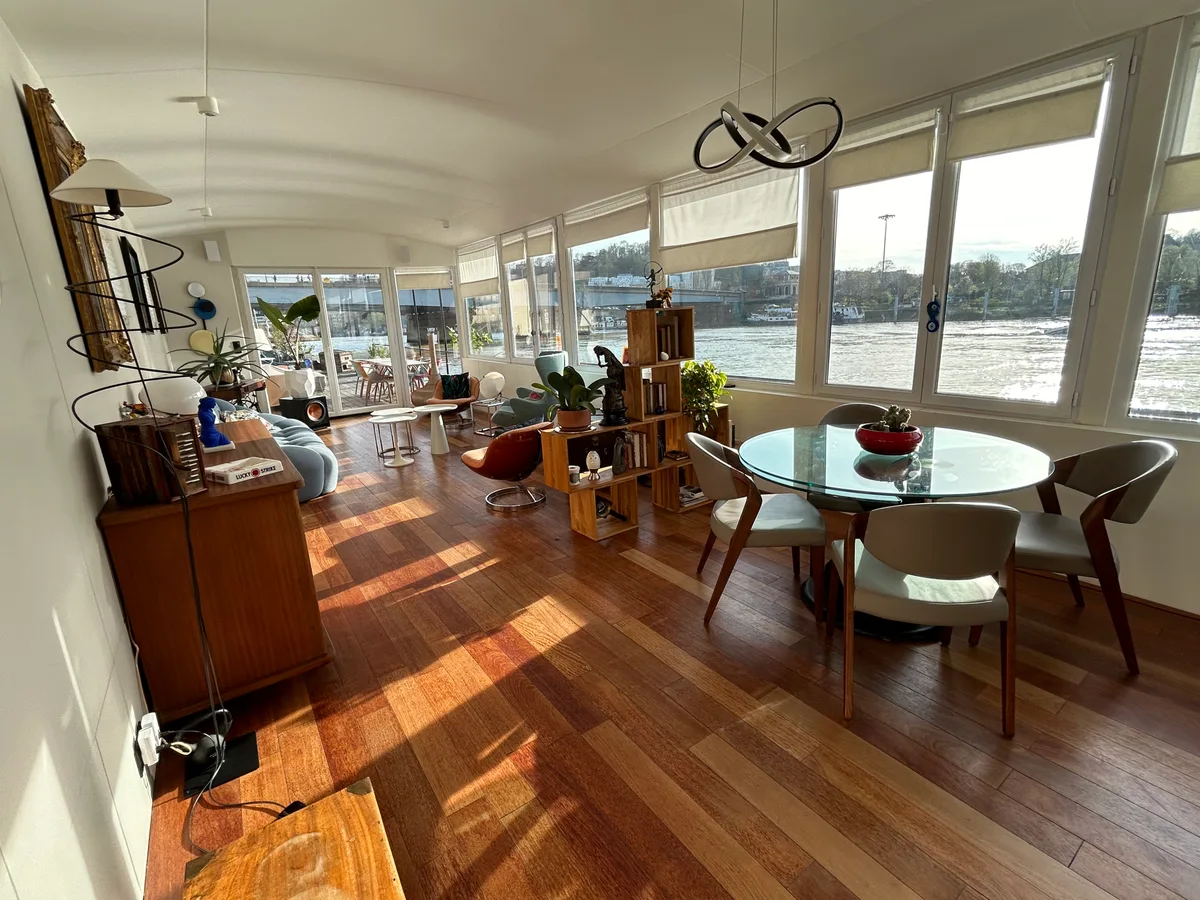 Unique Houseboat Venue Surrounded by Nature, 370 sqm, photo shoot, pop-up rental in Boulogne-Billancourt, interior view