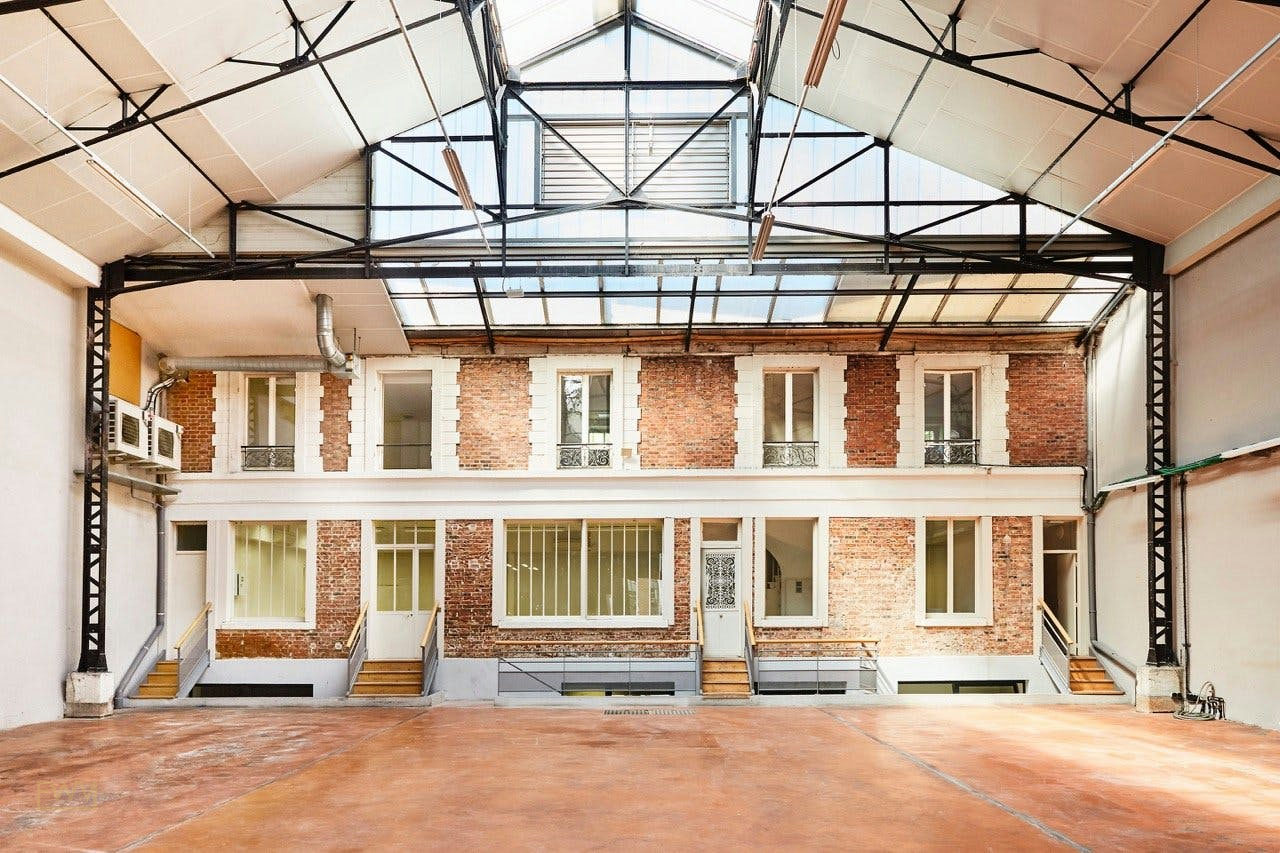 Unique Hybrid Space with Hangar in Paris, 790 sqm, gallery showing, pop-up rental
