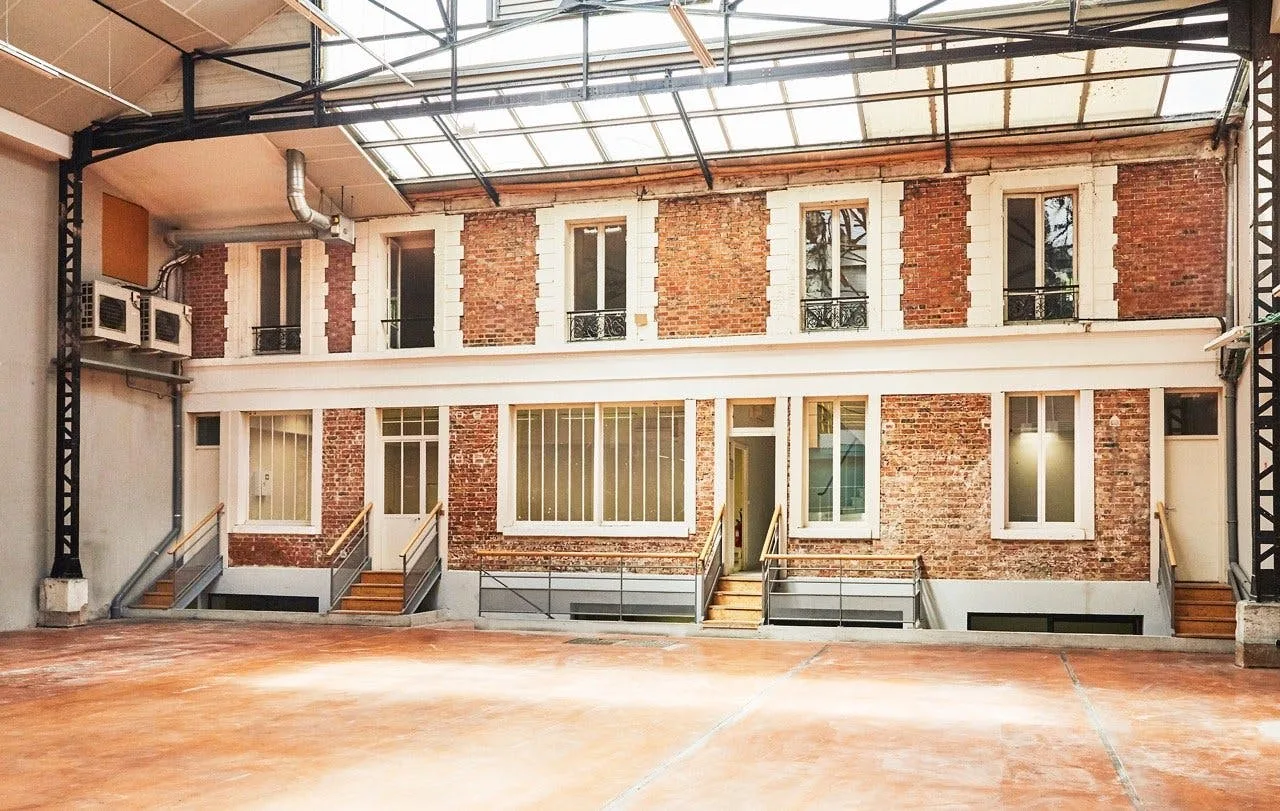 Unique Hybrid Space with Hangar in Paris — 2