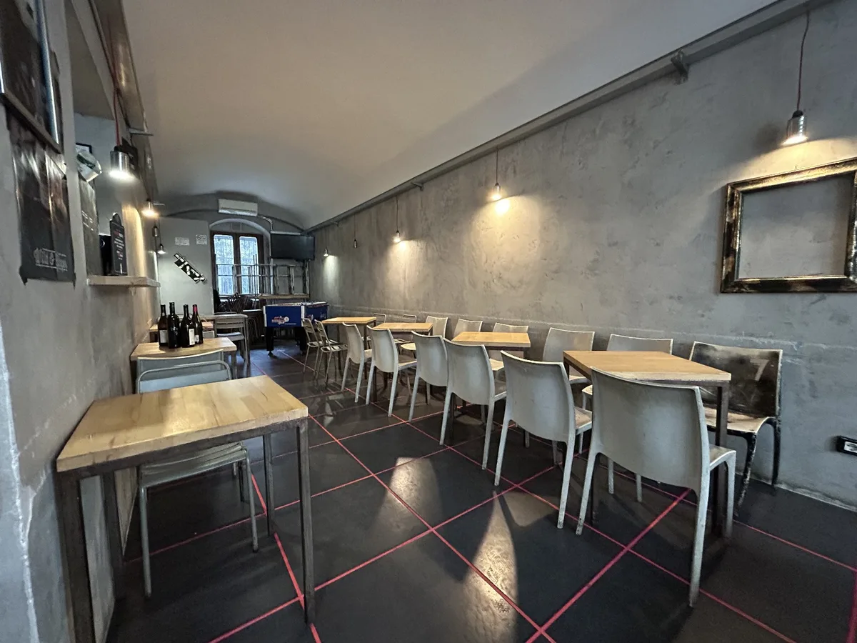 Unique Industrial Space for Events in Central Location, 80 sqm, private event, pop-up rental in Torino, third interior view