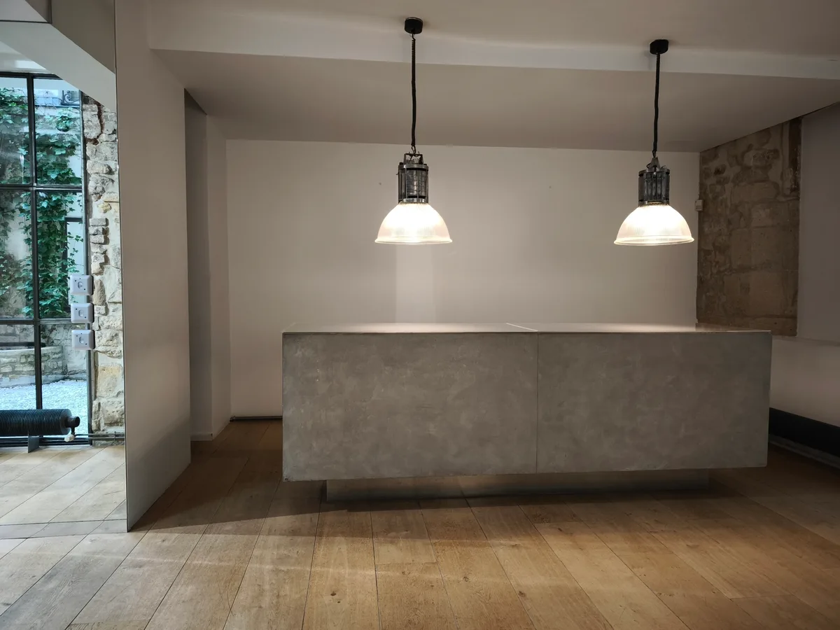 Unique Loft Space for Professional Events, 350 sqm, showroom presentation, pop-up rental in Paris, additional interior view