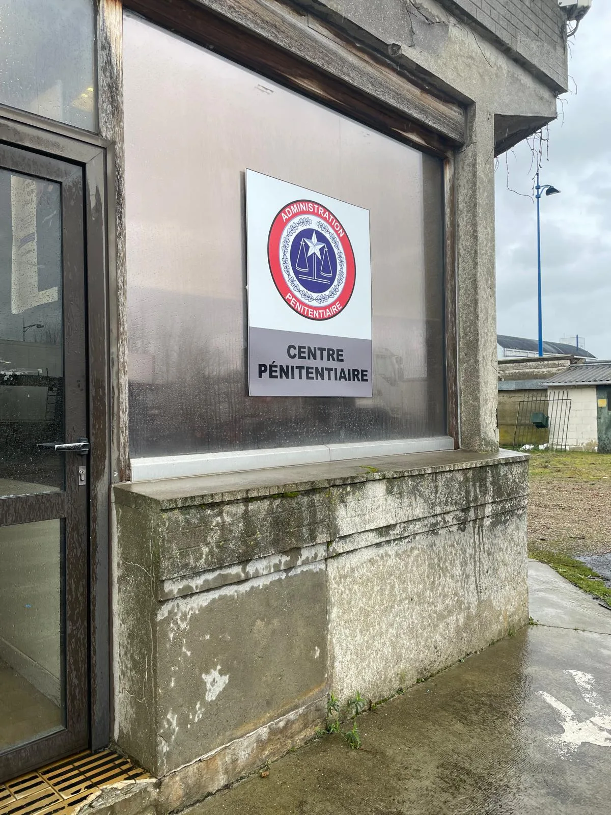 Unique Prison Set for Filming Projects, 150 sqm, photo shoot, pop-up rental in Chauny, interior view