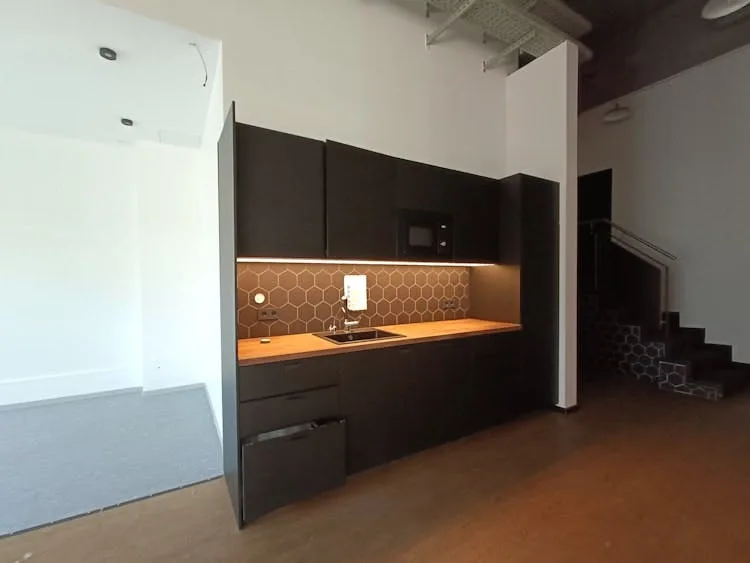 Unique Retail Loft Space at Kottbusser Strasse, Berlin — 4