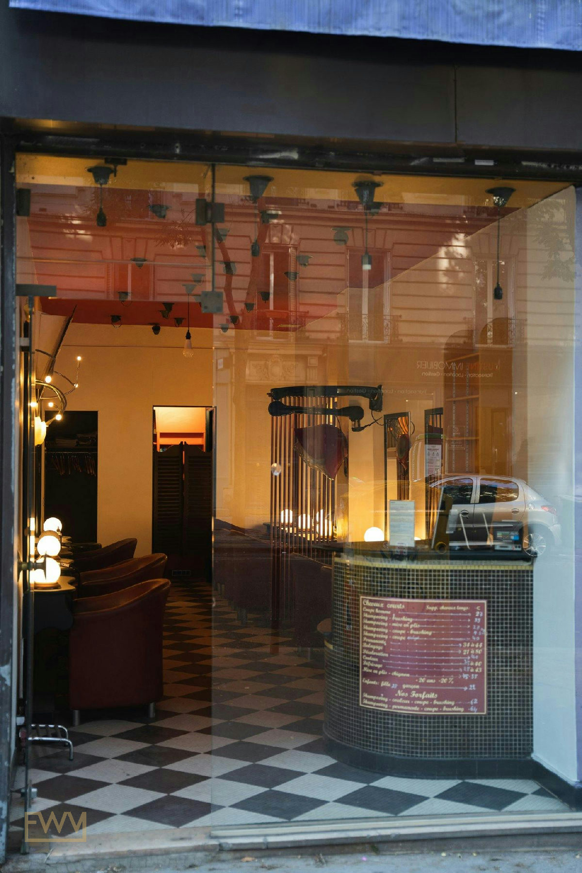 Unique Retro Hair Salon for Rent in Montmartre, Paris — pop-up space in Paris