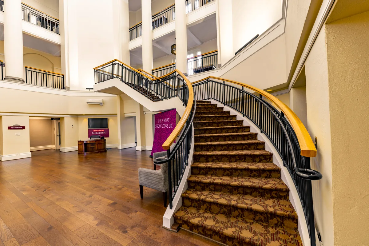 Unique Rotunda Venue for Events and Celebrations, 204 sqm, art exhibition, pop-up rental in Raleigh, interior view