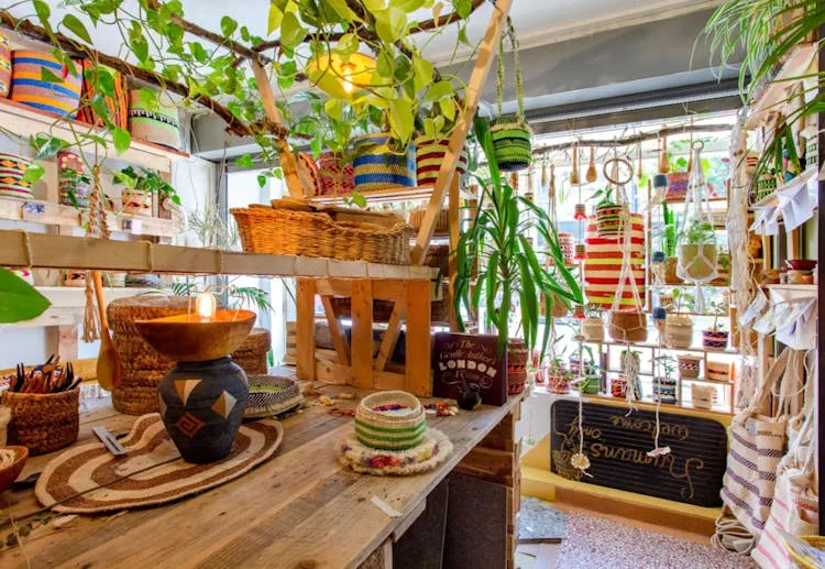 Unique Shoreditch Retail Store on Bethnal Green Road — 5
