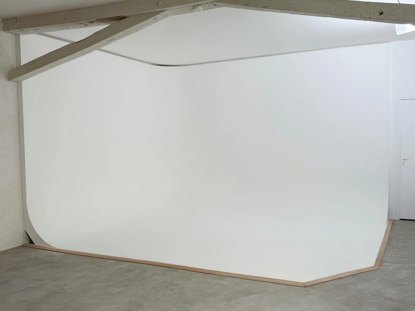 Unique Showroom and Studio Space in Paris — 5