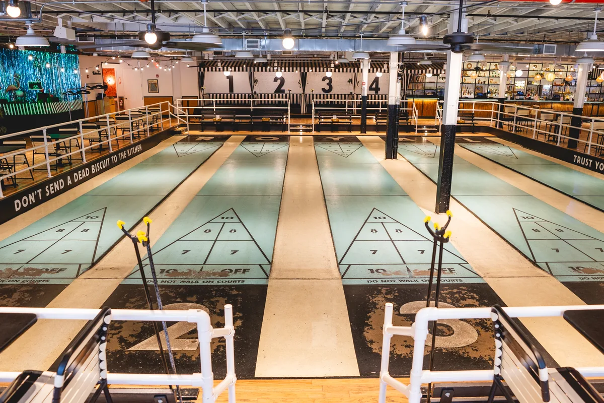 Unique Shuffleboard Club and Event Venue in New York, 1858 sqm, networking event, pop-up rental in Brooklyn