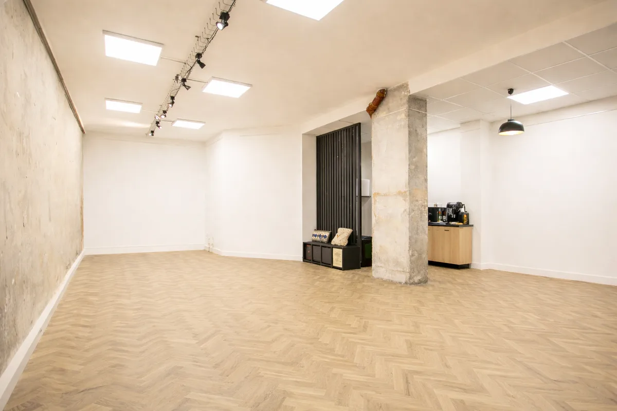 Unique Space for Exclusive Events in Haut Marais, 80 sqm, showroom presentation, pop-up rental in Paris, additional interior…