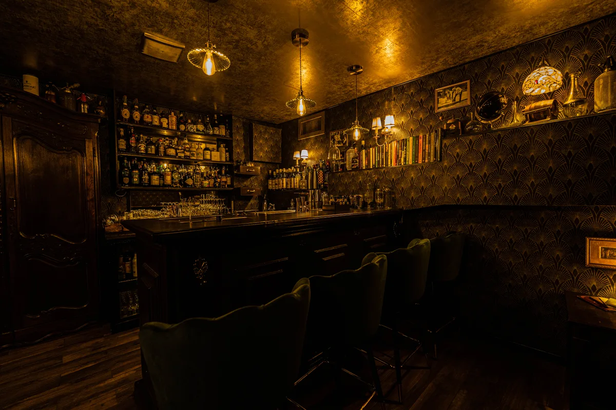Unique Speakeasy Bar Experience in Paris, 40 sqm, workshop, pop-up rental