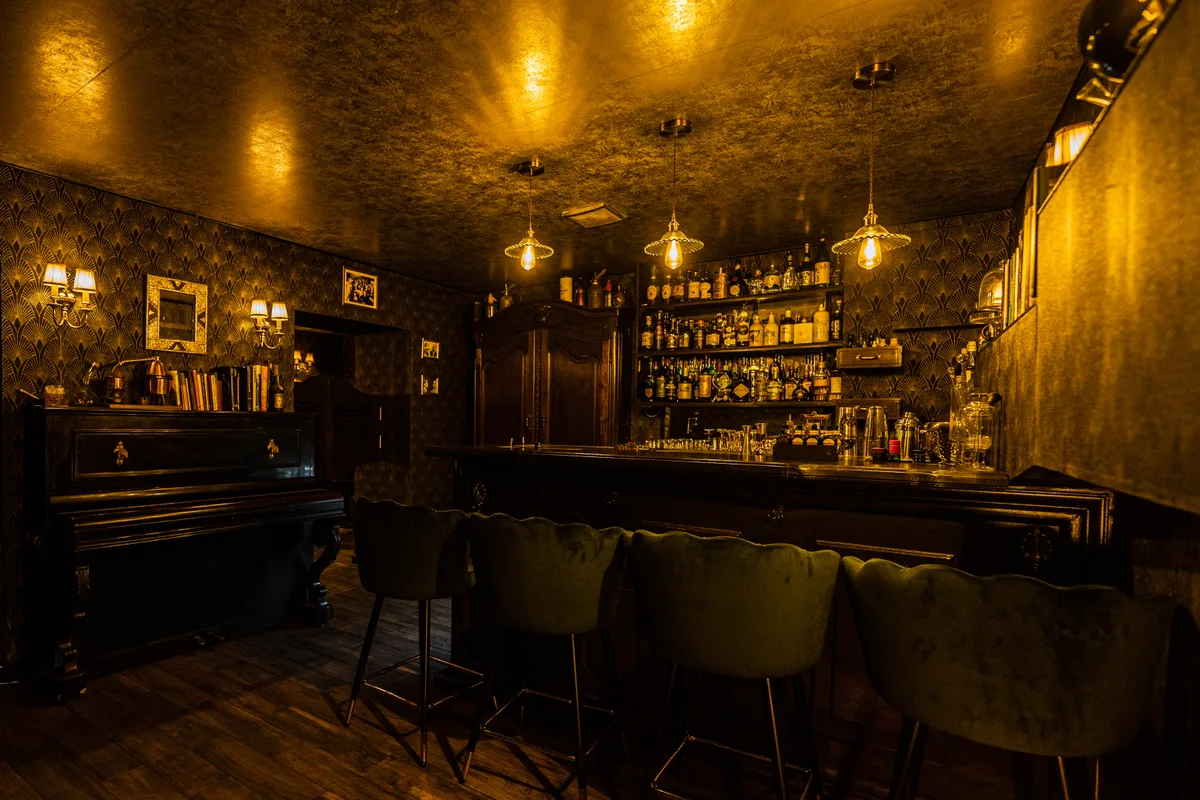 Unique Speakeasy Bar Experience in Paris, 40 sqm, workshop, pop-up rental, additional interior view