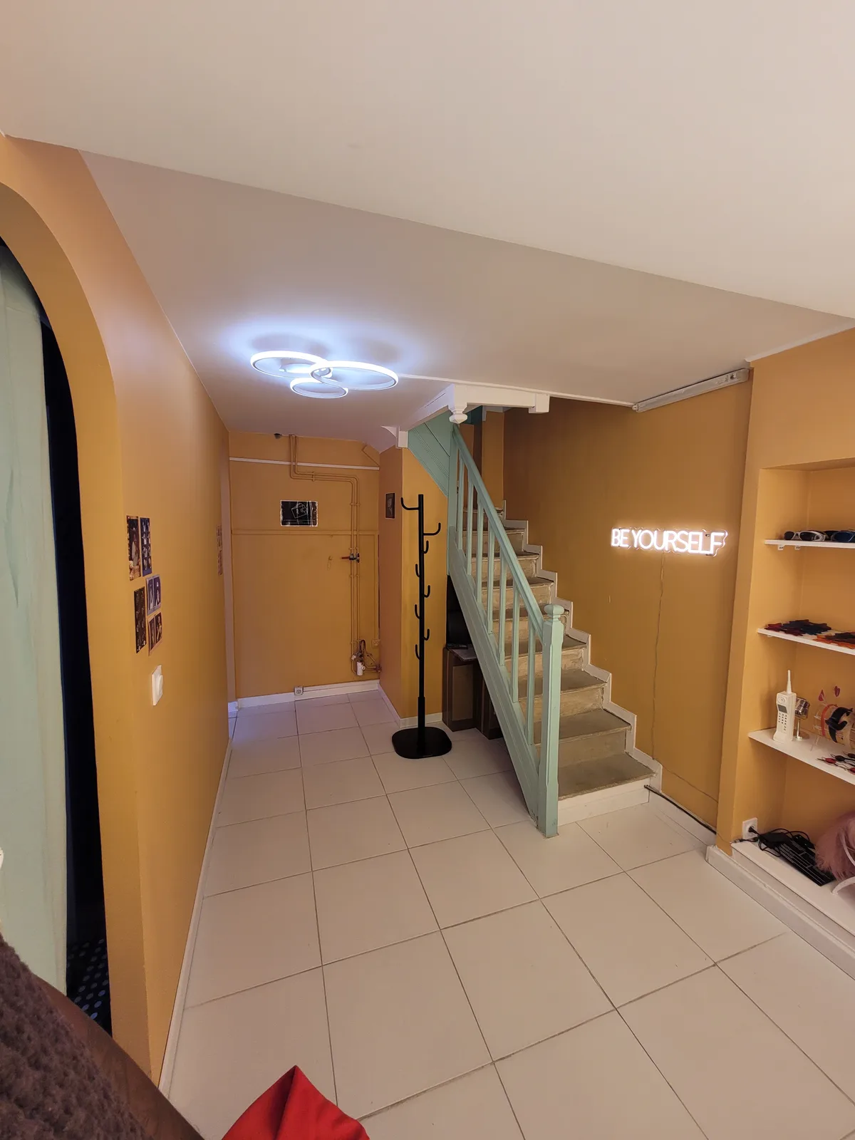 Unique Two-Level Self Photo Booth Studio in Paris, 60 sqm, pop up store, third interior view