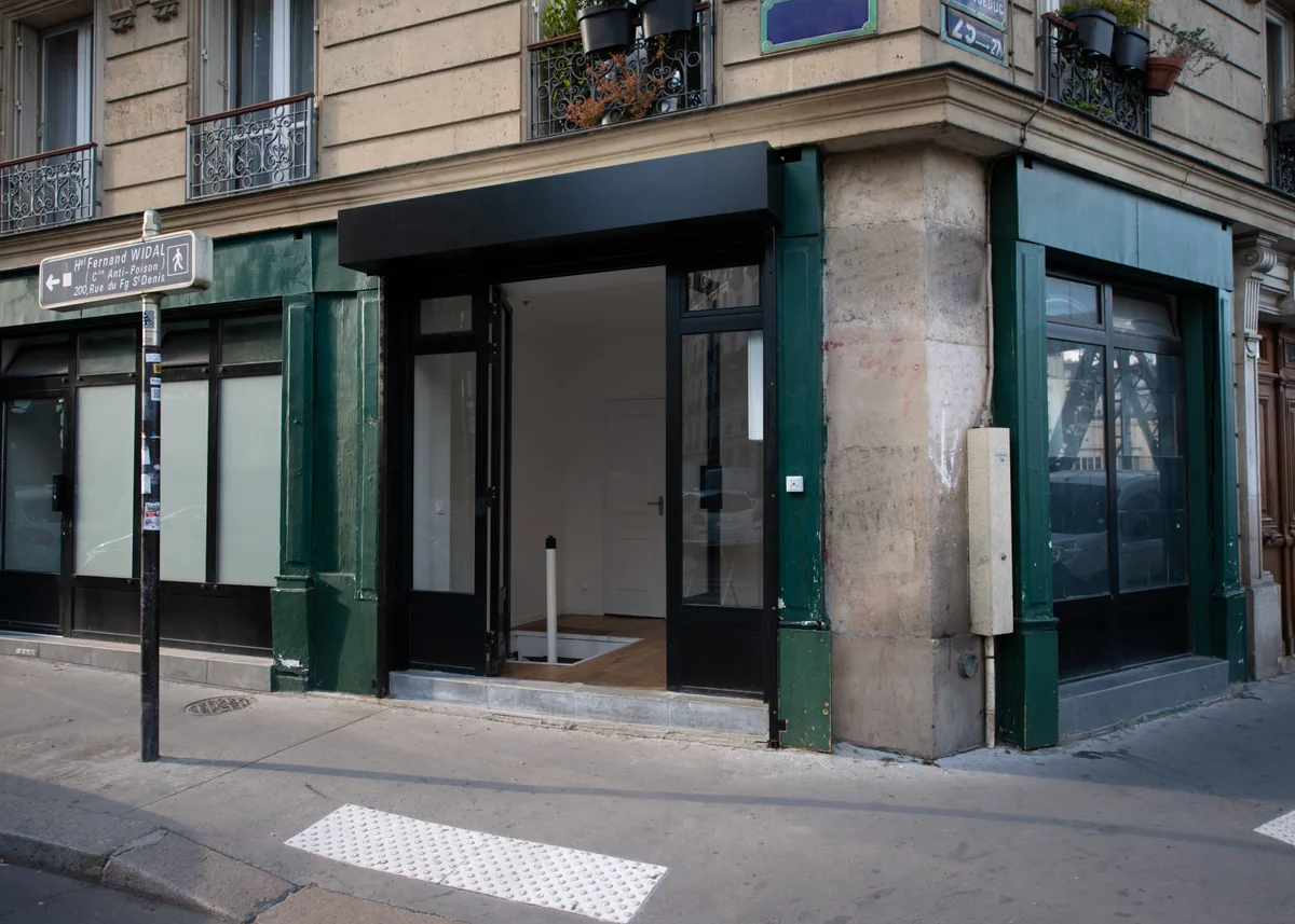 Unique Two-Level Space near Gare du Nord, 28 sqm, showroom presentation, pop-up rental in Paris