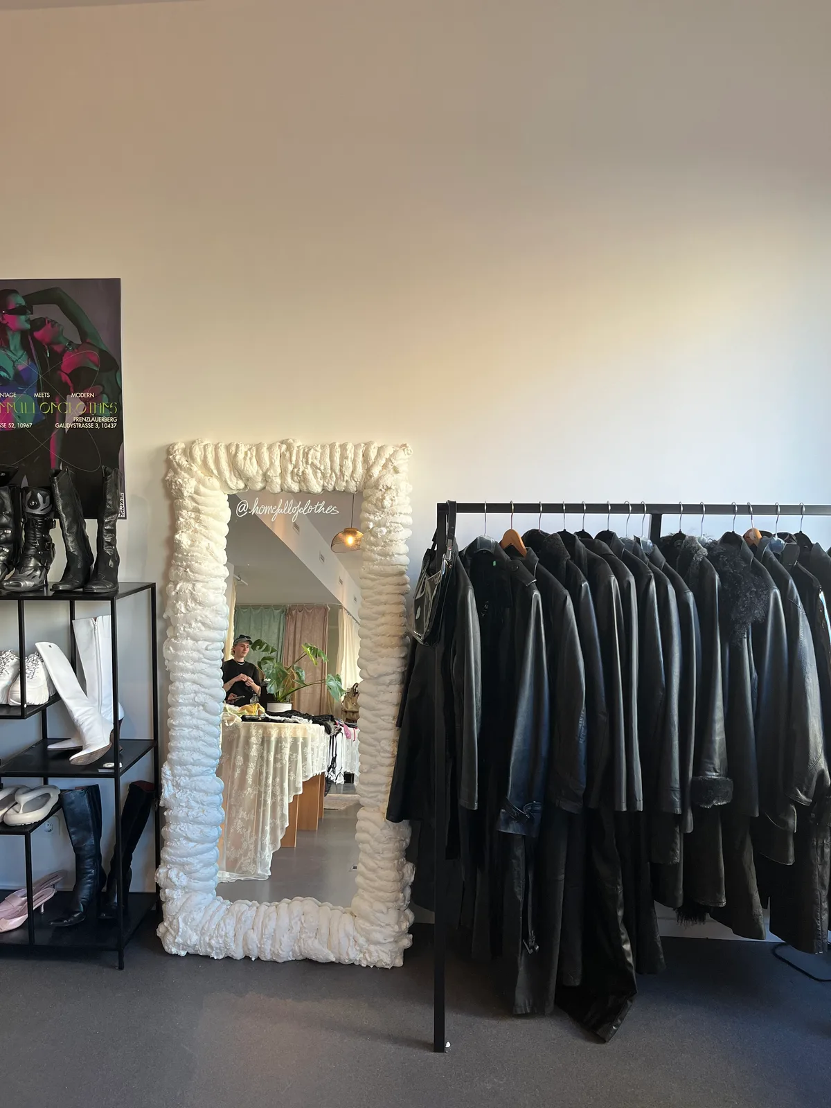 Unique Vintage Store for Events in Kreuzberg, 40 sqm, pop up store in Berlin, interior view